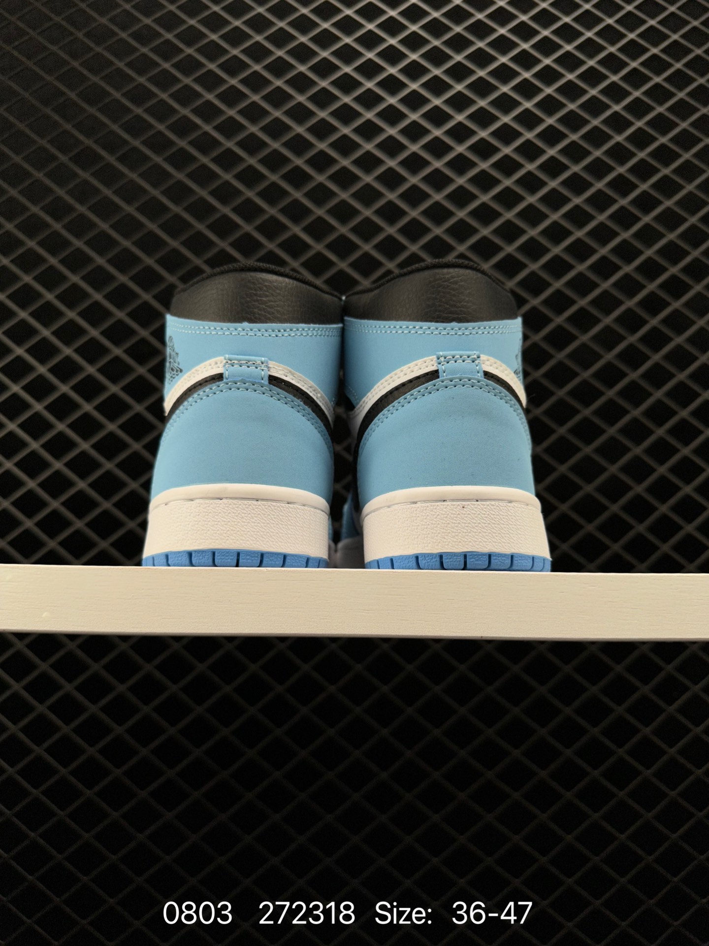 NIKE AIR JORDAN 1 MID AJ1